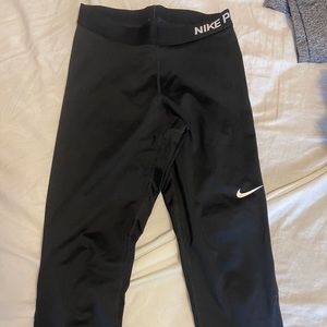 nike cropped leggings